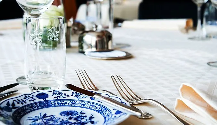 法尔肯堡汉普郡酒店 4*